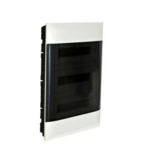 Legrand PractiboxS téglafalba süllyeszthető lakáselosztó (650°C), átlátszó füstszínű ajtóval, védőföld és nulla elosztókapoccsal, 3 sor 18 modul, 137158