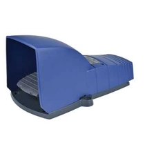 Schneider Lábkapcsoló IP66, műanyag, kék, fedéllel, 1NC + 1NO, 1 lépés, XPEB510