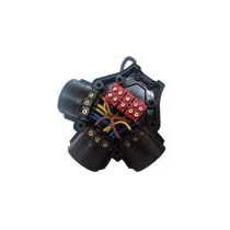 TP Electric ipari csatlakozó elosztó, gumi, 3-as, csapfedeles, 16A, piros, 3x2P+F, 3fázishoz, 3101-315-0300