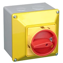 Tracon Tokozott főkapcsoló, lakatolható, sárga fedéllel, BE-KI, 20A, 4P, 5.5kW, 48x48mm, TKFL-20TS