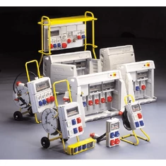 Felvonulási szekrény